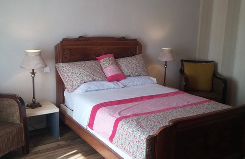 Surzur Cama Y Desayuno | Casa de huéspedes 'Le Rockin' Chair - La Grande Ourse'