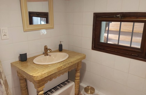 Beauvezer Cama Y Desayuno | Guest Rooms 'Chambres D'hote Mélodie' with Mountain View, Shared Terrace and Wi-Fi