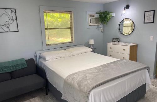 Interchange Square Apartamento | Guest Suite at Turkey Creek - 1 bedroom suite