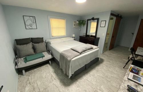 Interchange Square Apartamento | Guest Suite at Turkey Creek - 1 bedroom suite