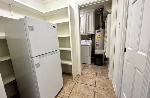 Katy Casa | Guest suite B - 1.2 mile to Katy Mills!