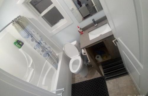 Abbotsford Casa | Guest Suite Private Retreat for 2 Guests With AC - 4 Units Available