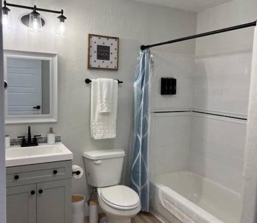 Idaho Falls Apartamento | Guest Suites 1998 #1 - Charming 1 bedroom 1 bath Suite