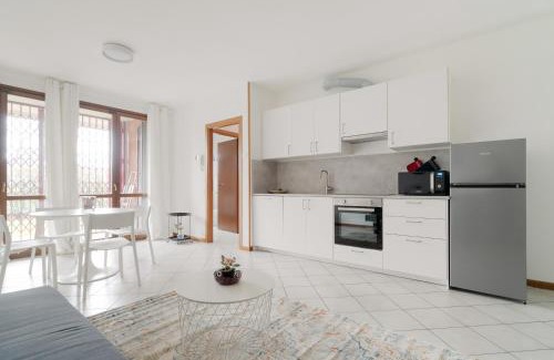 Bruzzano Apartamento | GuestHost - Bright Apartment with garden
