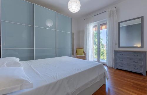 Savena Apartamento | GuestHost - Bright Flat Sant Orsola & Villa Laura