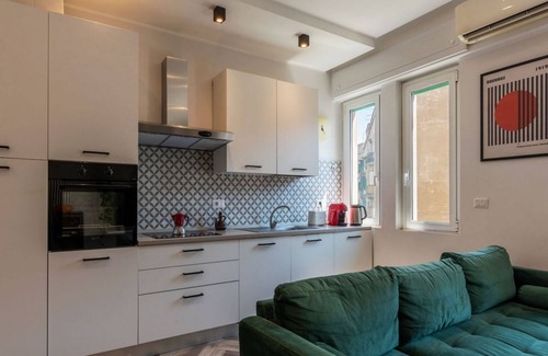 Ostiense Apartamento | GuestHost - Colorful Apt in Vintage-Modern Style