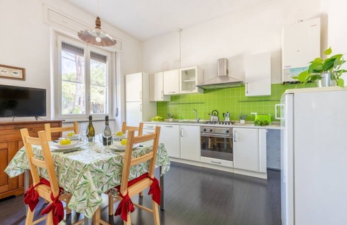 Pisa Apartamento | GuestHost - Station Oasis with Parking and Garden