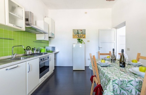 Pisa Apartamento | GuestHost - Station Oasis with Parking and Garden