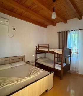 Velipoje Casa | Guesthouse Bregdeti