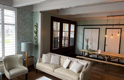Ternaard Casa | Guesthouse Friesland Ternaard near Heritage
