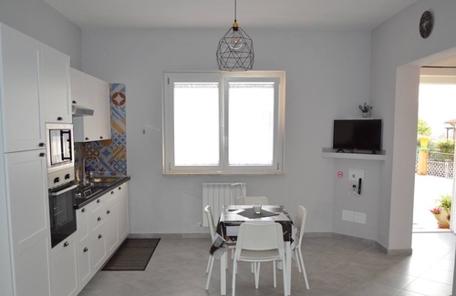 Santo Stefano di Magra Casa | Guesthouse Perfect Station