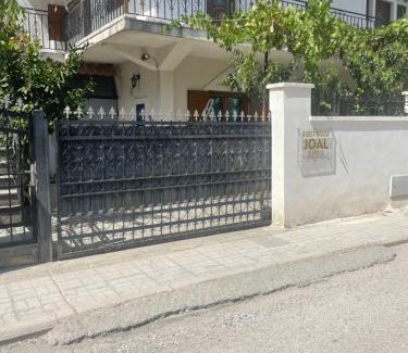 Permet Casa | Guesthouse Joal