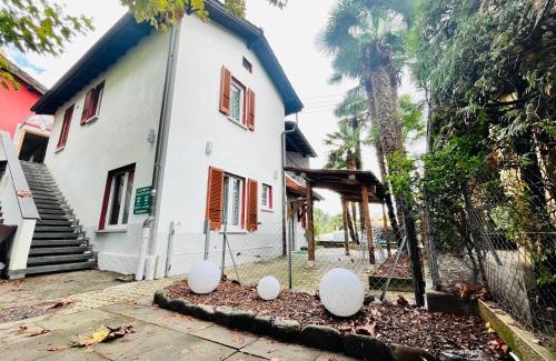Magliaso Casa | GuestHouse Magliaso Golf Station by LR - self check in