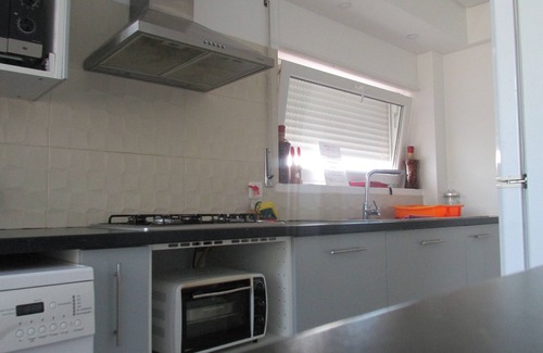Corroios Casa | GuestHouse Marialva Park
