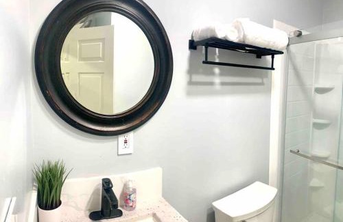 Santa Ana Apartamento | Guesthouse near Disney, Walmart with private parking
