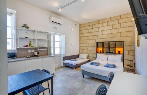 Cospicua Apartamento | Guesthouse near waterfront with shared sun terrace and jacuzzi, GOBLU