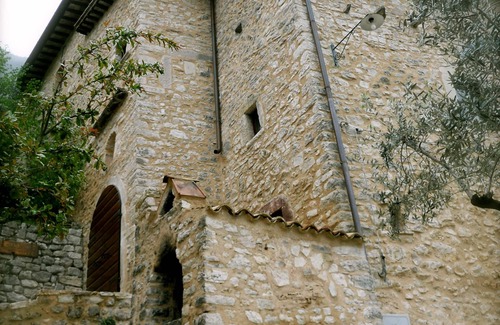 Precetto Casa | Casa de huéspedes Runcini granja de 3 dormitorios en pueblo medieval con vistas