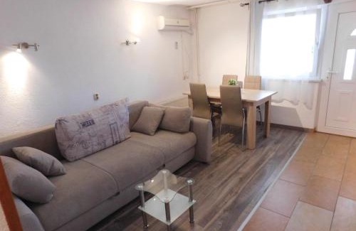 Grabovac Casa | Guesthouse Sara