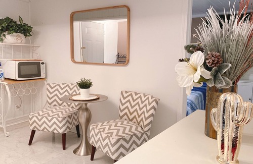 Dock Junction Casa | Guesthouse w 2 bedrooms at the heart of Brunswick, close to St Simons Island