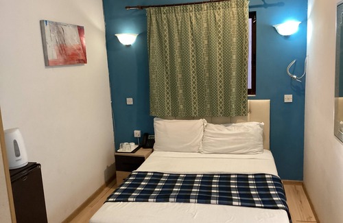 Is-Salina Cama Y Desayuno | guesthouse with pool with AC and WiFi in fabulous Naxxar/ Qawra