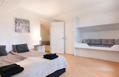 Pitea Apartamento | Guestly Homes - 4BR Corporate Villa