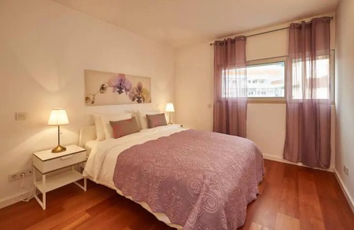 Alges Apartamento | GuestReady - Algés Lexus: Vista al mar