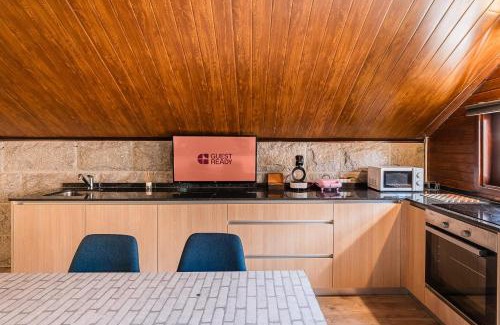 Sao Pedro da Afurada Casa | GuestReady - Fisherman's Shelter