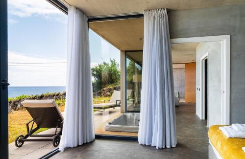 Sao Vicente Casa | GuestReady - Relax & Ride the Waves