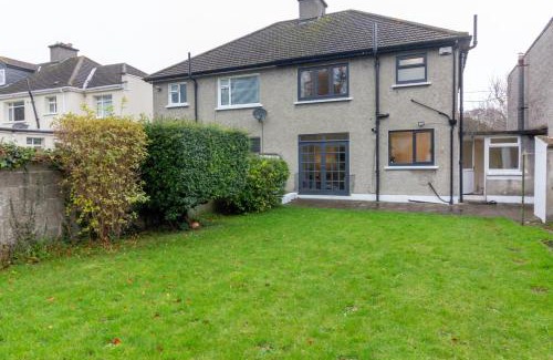 Rathfarnham Casa | GuestReady - Serene Haven near Castle Golf Club