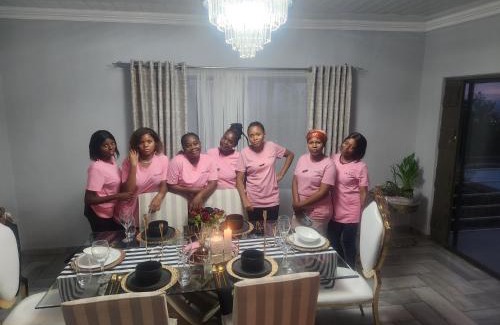 Greater Johannesburg Metropolitan Area Casa | Guests on the Marguerite