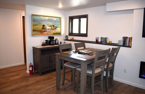 Missoula Apartamento | Guests Say: "METICULOUSLY CLEAN" and "ABSOLUTELY BEAUTIFUL!"
