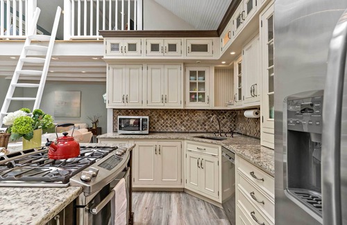 Guilford Cabaña | Guilford Carriage House at Granite Lodge!