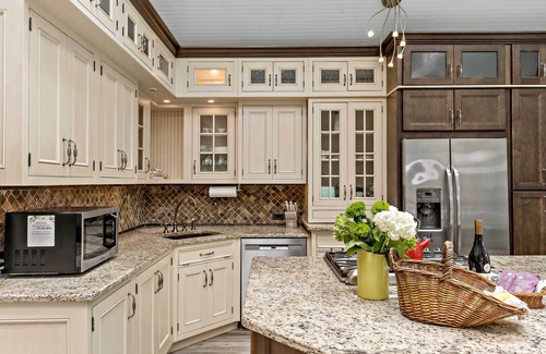 Guilford Cabaña | Guilford Carriage House at Granite Lodge!