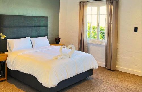 Knysna Cama Y Desayuno | Guinea Fowl Lodge