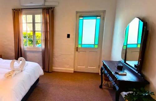 Knysna Cama Y Desayuno | Guinea Fowl Lodge