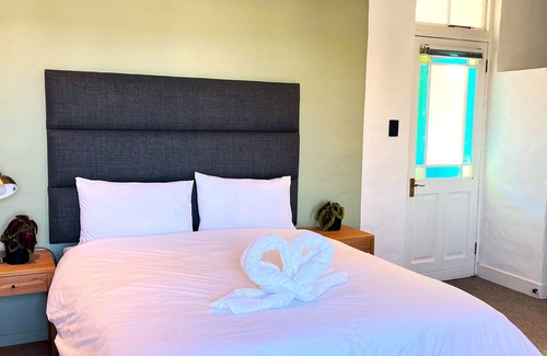 Knysna Cama Y Desayuno | Guinea Fowl Lodge