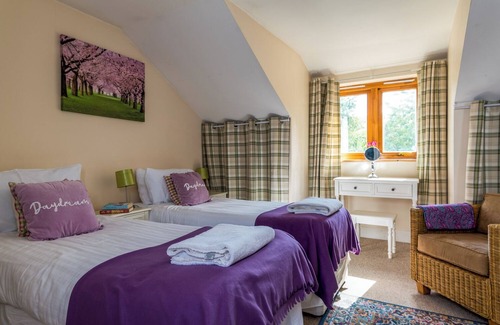 Spittal of Glenshee Cabina | Gulabin Lodge and House