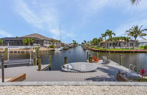 Pelican Casa | Gulf Access, Beautiful Water Views, Paddle Board, Heated Pool - Villa Manhattan - Roelens