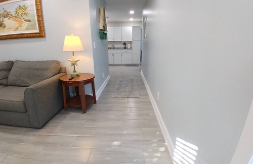 Bonita Shores Apartamento | Gulf Access Canal & Dock 1.2 Miles 2 Beach Just Redone Close 2 Barefoot Beach!!!
