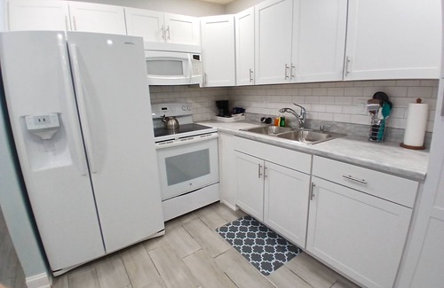 Bonita Shores Apartamento | Gulf Access Canal & Dock 1.2 Miles 2 Beach Just Redone Close 2 Barefoot Beach!!!
