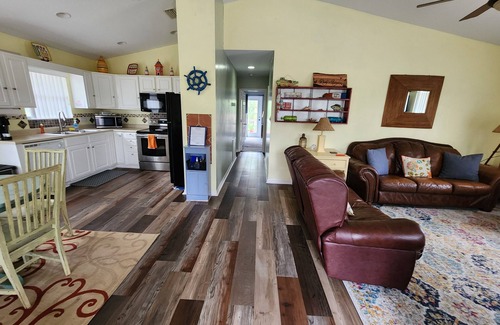 Steinhatchee Casa | ** Woody's Bungalow ** Canal frente al mar. ¡RESERVAR AHORA! VACACIONES a precios de descuento!