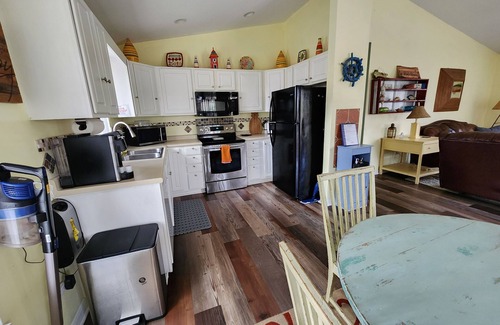 Steinhatchee Casa | ** Woody's Bungalow ** Canal frente al mar. ¡RESERVAR AHORA! VACACIONES a precios de descuento!