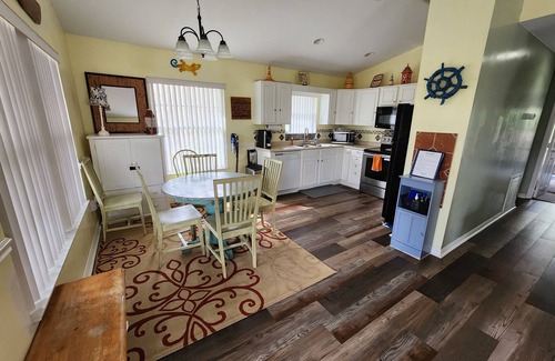 Steinhatchee Casa | ** Woody's Bungalow ** Canal frente al mar. ¡RESERVAR AHORA! VACACIONES a precios de descuento!