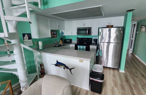 El Jobean Condominio | GULF ACCESS!!!! Come enjoy your stay at Myakka Retreat.