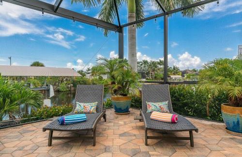 Burnt Store Casa | Gulf Access Sleeps 8 - Villa Tropicana - Roelens Vacations
