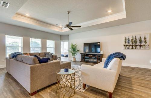 Gulf Breeze Casa | Gulf Breeze Home Rental 8 Mi to Pensacola Beach!