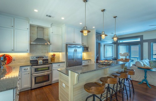 Alligator Point Casa | Angler's Paradise! 5BR Deep Water Home w/ Dock – Prime Red Snapper Season Dates Available!