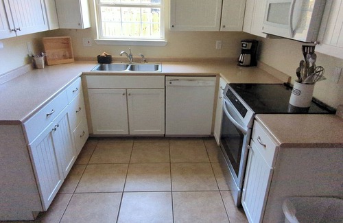 Mary Esther Casa | Gulf Coast Getaway Home-3 bed, 7m walk to bay beach and pier
