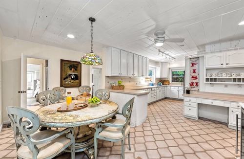 Siesta Key Casa | Gulf-Front Charm, Guest House Suite + Direct Beach Access on Siesta Key, Pet Friendly