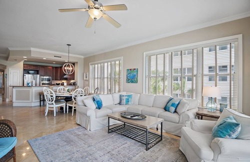 Santa Rosa Beach Condominio | El NUEVO condominio frente al golfo de cuatro dormitorios de YFAB Adagio B201, cuatro dormitorios, piscinas